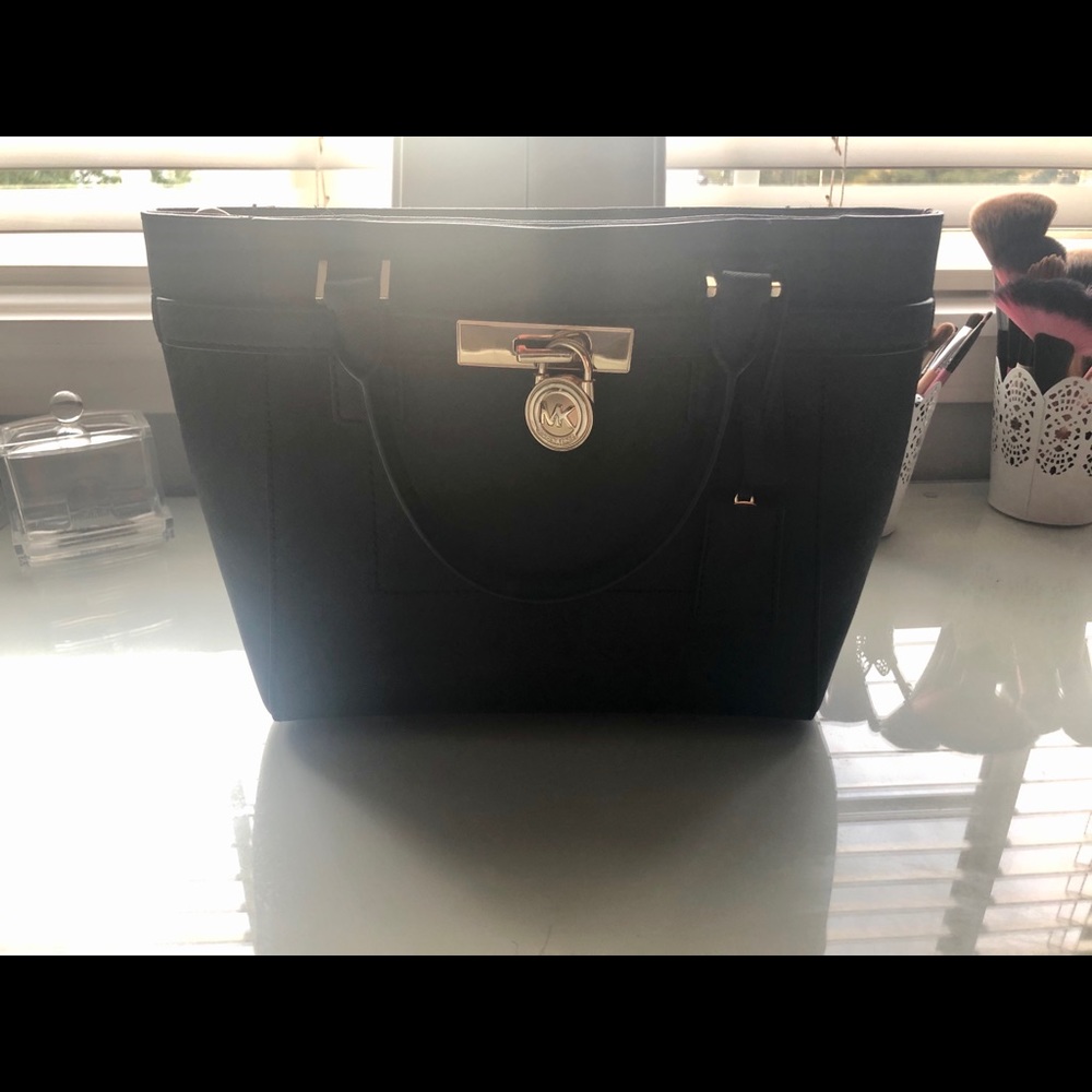 Michael Kors black cross body purse